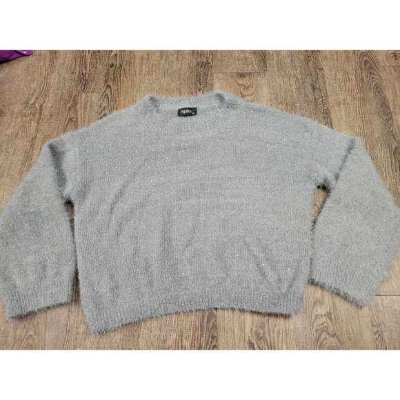 Papillon Gray Metallic Silver Thread Crewneck Sweater Pullover Soft Large - Picture 1 of 5